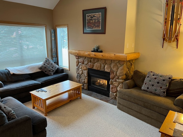 Comfy Furniture l Gas Fireplace