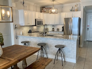 Fully stocked kitchen w/crockpot, griddle, Keurig coffee maker, and much more!