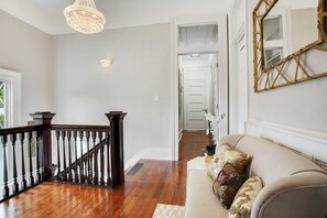 Grand Foyer Landing