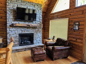 All the amenities you would ever dream of. Netflix and Youtube Live TV.
