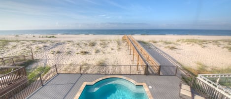 Pool, dune walk-over & beach