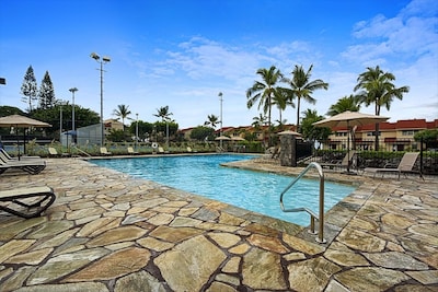 Direct Oceanfront 2BR/2BA Townhouse with Pool and Tennis Courts