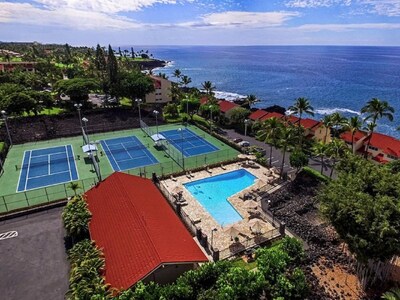 Direct Oceanfront 2BR/2BA Townhouse with Pool and Tennis Courts