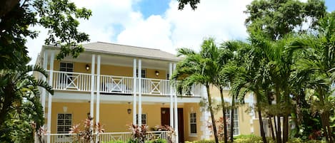 Welcome to Tanglewood, a beautiful Bahamian home just awaiting your arrival!!