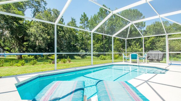 Your private pool professionally maintained, optionally heated to 89 degrees!