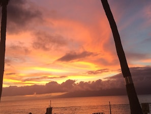 Fire in the sky!  Taken from the grassy area at Paki Maui.