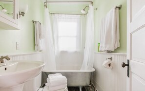 Clawfoot bath and shower