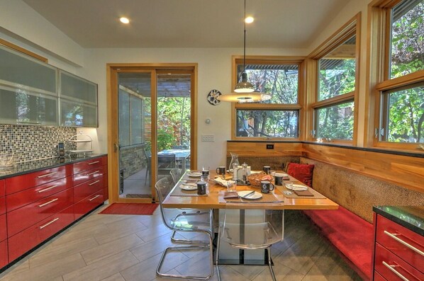 Eat in kitchen with bench