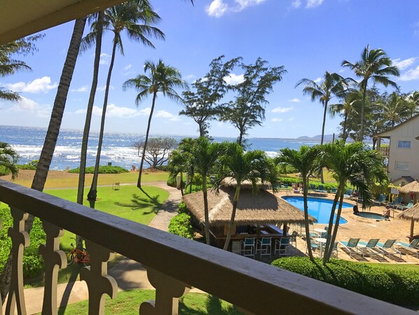 Beautiful ocean view from our condo's lanai.