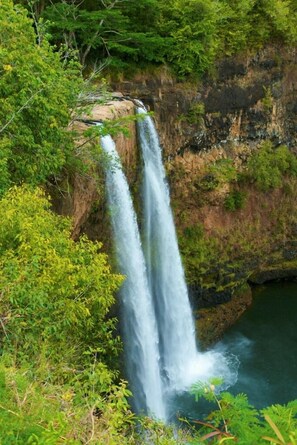 secret wall fall nearby resort