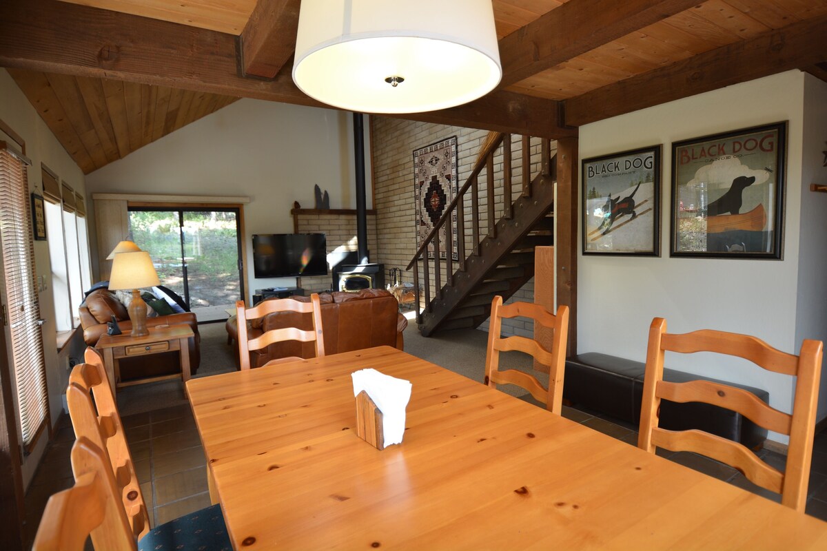 Hale Mauka – Family-friendly 3BD/2BA House With Modern Furnishings