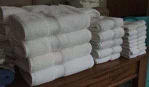 Hotel quality towels & bed linens