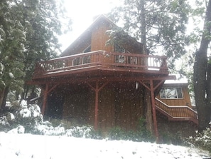 A bit secluded 1700sq ft Forest Home, famous views, wrap-around dining decks