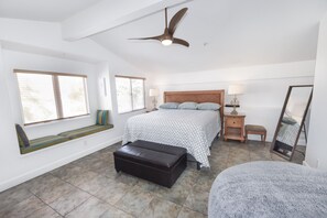 Bedroom 1 (top/3rd floor), ocean view