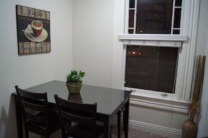 Cozy Dining Room area.