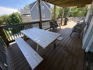 Picnic table and chairs. Weber grill for family BBQ's, Lobster cooker available