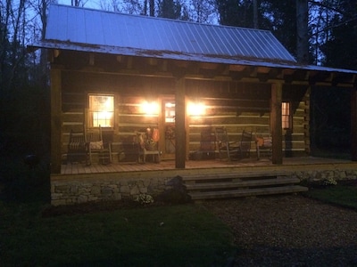 Log Cabin in Corinth, Ms. Close to Shiloh National Park & Pickwick Lake