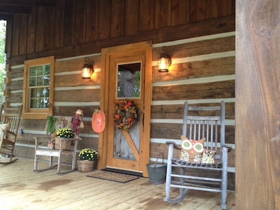 Log Cabin in Corinth, Ms. Close to Shiloh National Park & Pickwick Lake