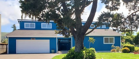 Riverside Beach House
front of house
