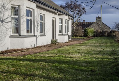 White Cottage St Andrews Luxury Self Catering Holiday Cottage in idyllic setting