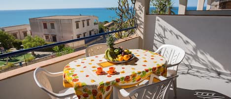 Terrazzo/Balcone vista mare