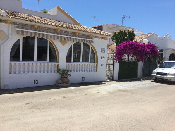 Casa maria on culdasac only traffic  is from residents 