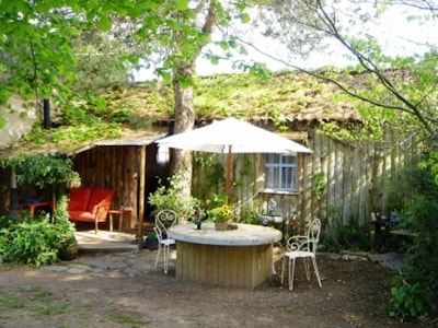 LOG CABIN with free wifi, fuel & linen, near Chateaubriant, Loire Atlantique