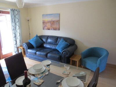 Delightful house in quiet area yards from Poole waters.  Cleaned & disinfected 