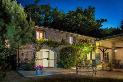 Piedra tradicional ProvencaleMas. Apartamento rural Gran piscina - Le Ba