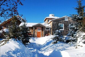 The North Shore Fisherman's Cabin in Winter