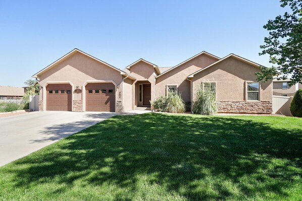Enjoy a beautiful home just minutes from Downtown!