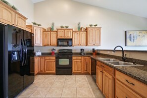 Organized, efficient, and stylish – this kitchen is built for home cooks and food lovers alike.