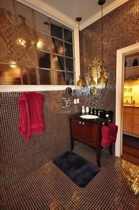 Exquisite Historic Suite Close to Downtown  14-21673