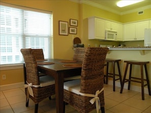 Dining Area & Fully Stocked Kitchen