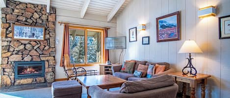 Living Room with Plenty of Seating