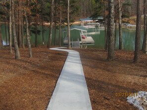 short easy walk to dock