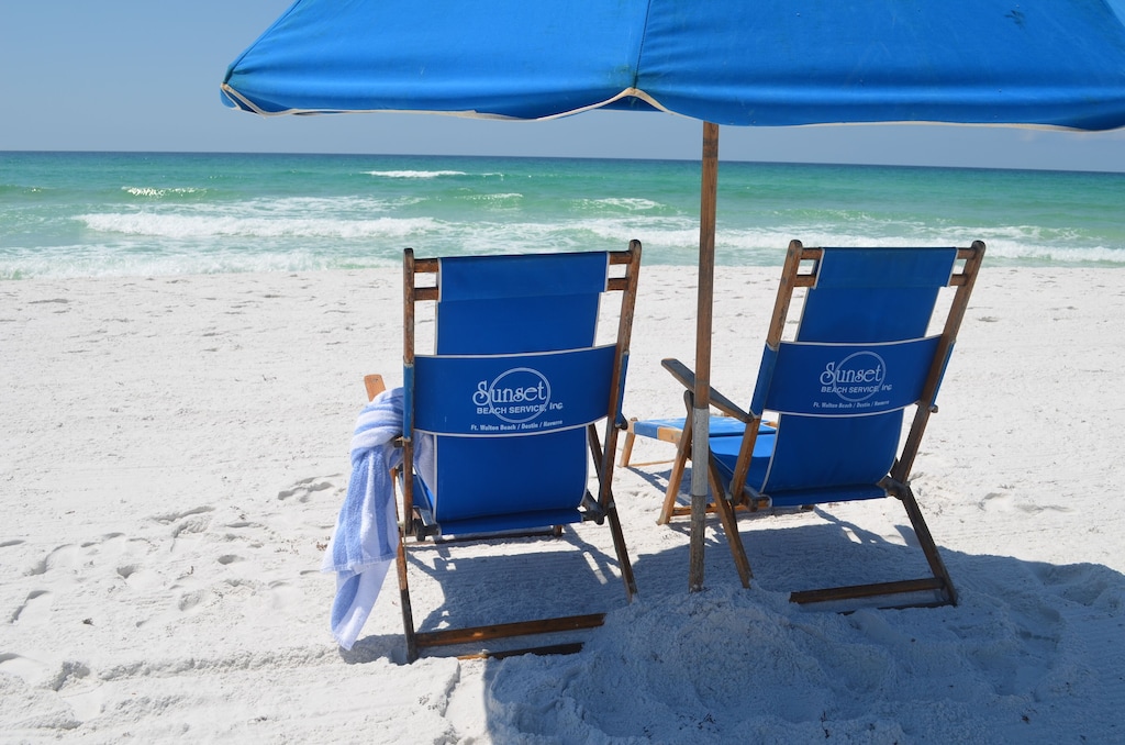 Newly Decorated Beach Chairs Umbrella Included In Price Destin