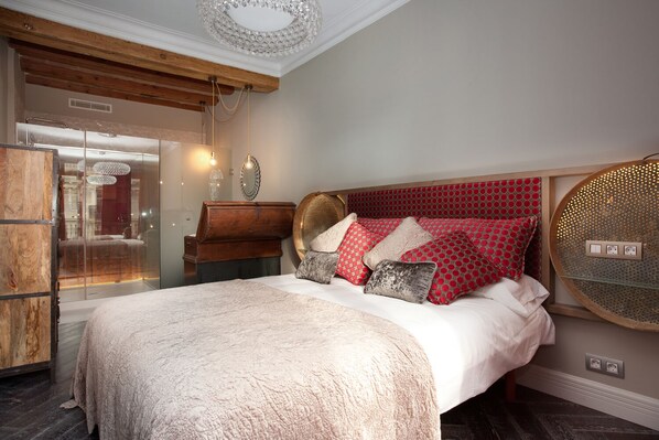 Master bedroom.