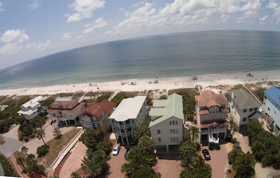 8 Bedroom - Plantation Gulf Front W/pool - 5 King Master Suites - Sleeps 25