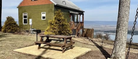 outdoor area & cabin