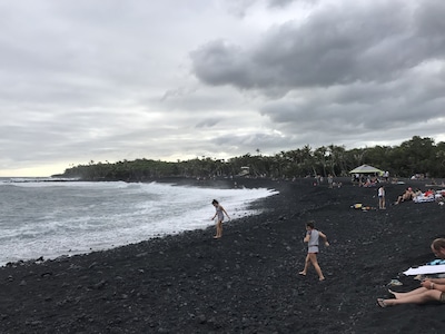 Whale House w/ AC @ Kehena Beach, Hawaii (Oceanfront)