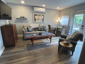 Inviting Hideaway cottage. Comfortable, clean and current design.