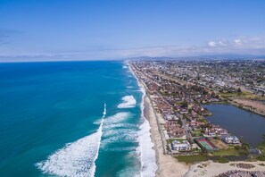 Miles of walking - Beach is 4 blocks close. Lagoon 1 block away. 