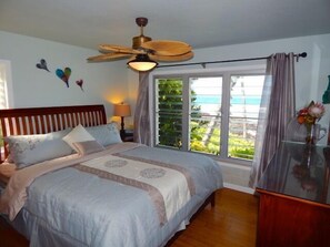master bedroom
(with a California King bed)
