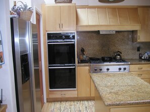 Double oven and larger fridge/freezer