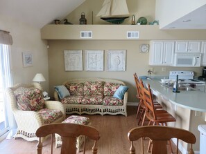 Kitchen | Island seating for 3 | Table seating for 6