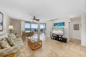 Welcome to Ocean front living area