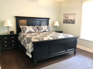 First floor king master suite 
