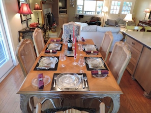 Dining area looking toward entry way
