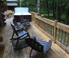 New Jacuzzi Hot Tub over looking Collett Creek.